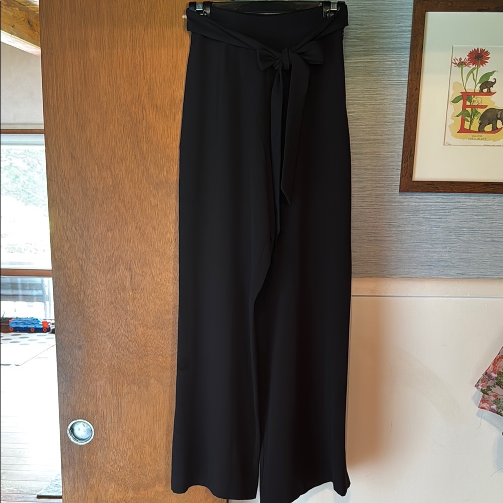 Elegant Black Wide-Leg Pants with tie